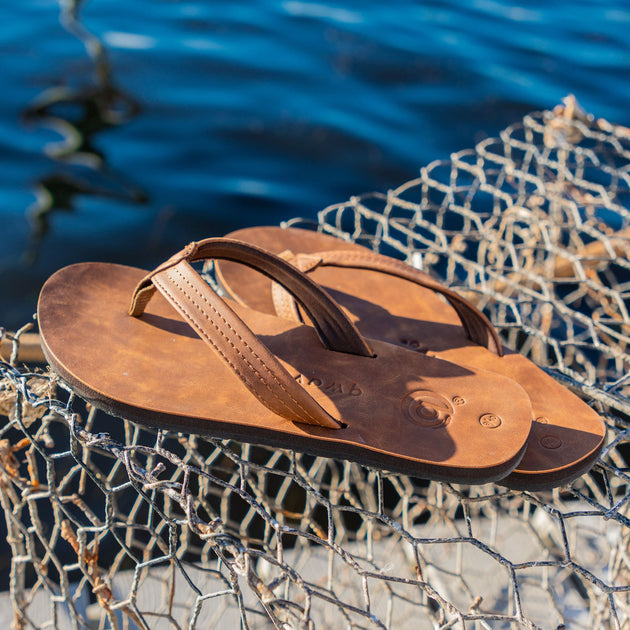 Qwave Footwear - High-Quality Flip Flops and Slides for the